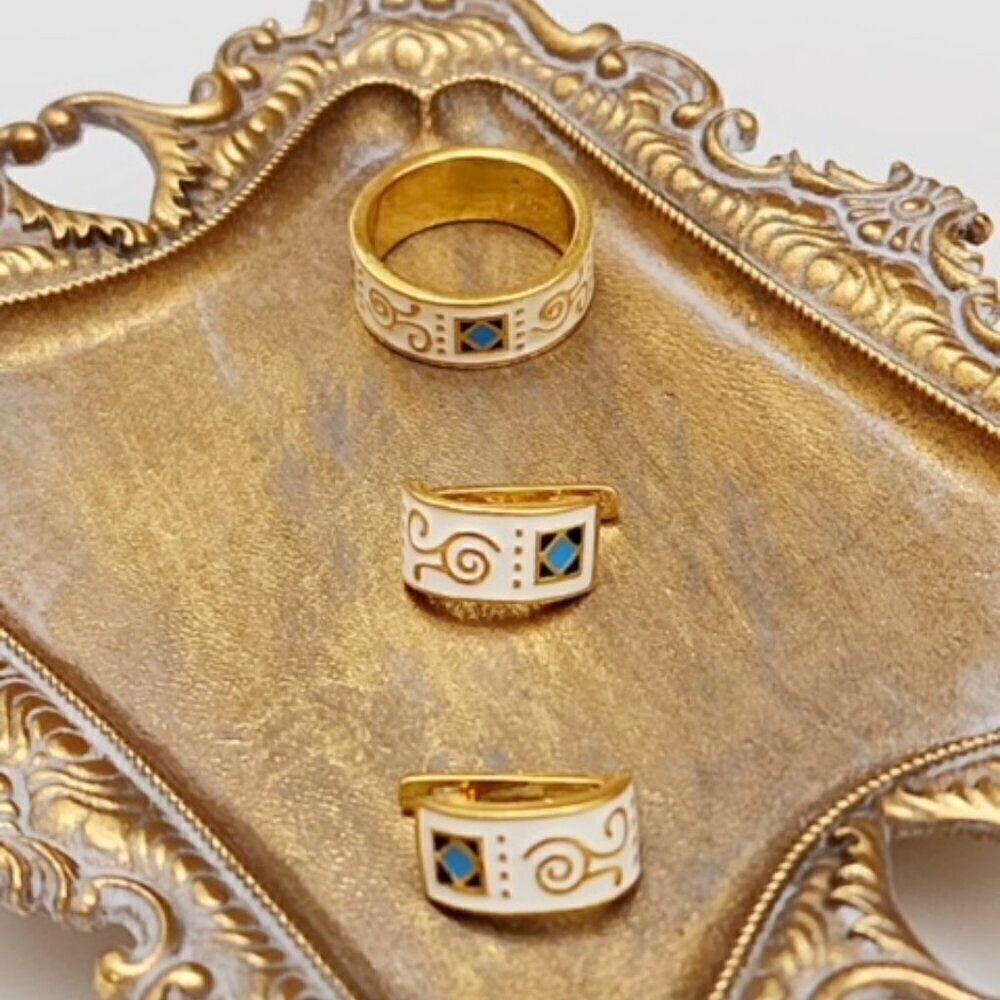 Cleopatra Jewelry Set Ring and Earrings - Picture 2 of 3